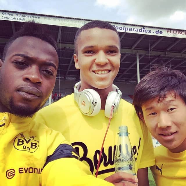 マリアン・ザーのインスタグラム：「3 Punkte aus dem Stadion der Freundschaft mitgenommen 💪💪💪 Glückwunsch an das Team 🎉🎊 @khalednarey14 @mitsurumaruoka」