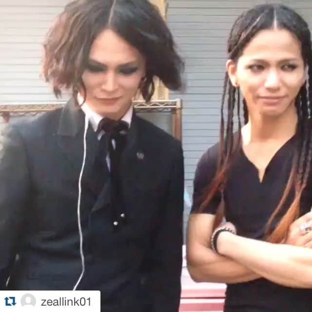拓磨のインスタグラム：「いきなり動画をと言われたので内容は無い…ソラくんとの記念。笑  #Repost @zeallink01 with @repostapp. ・・・ 拓磨さん&SORAさん！」