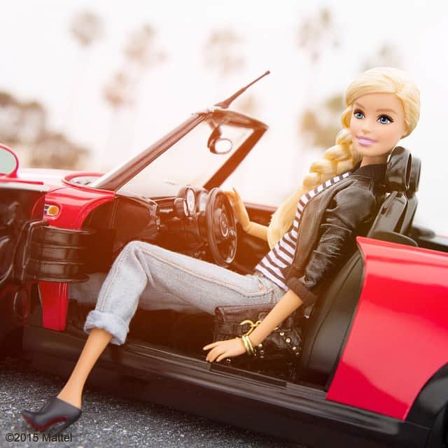 バービーさんのインスタグラム写真 - (バービーInstagram)「Back at LAX after a fun trip to New York, a short convertible cruise and then I’m home! 🚗 #barbie #barbiestyle」5月13日 3時12分 - barbiestyle