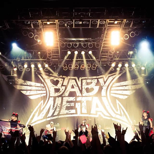 BABYMETALさんのインスタグラム写真 - (BABYMETALInstagram)「Great show Chicago! Thanx for coming to see us! Next show is Rock On The Range on May 16th at Columbus,OH #BABYMETAL」5月15日 12時29分 - babymetal_official