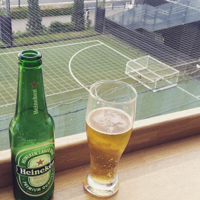 戸田誠司さんのインスタグラム写真 - (戸田誠司Instagram)「アンセムが聞こえそうな中、昼からビール始まる」5月15日 17時53分 - seiji_toda
