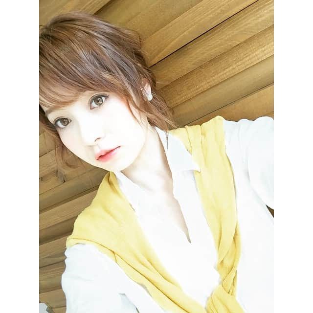 山口夏実さんのインスタグラム写真 - (山口夏実Instagram)「今日もお疲れさまでした.. #老けてる？ #30歳 #だって  #23歳です #ほうれい線か」5月15日 22時32分 - natsumi19910625