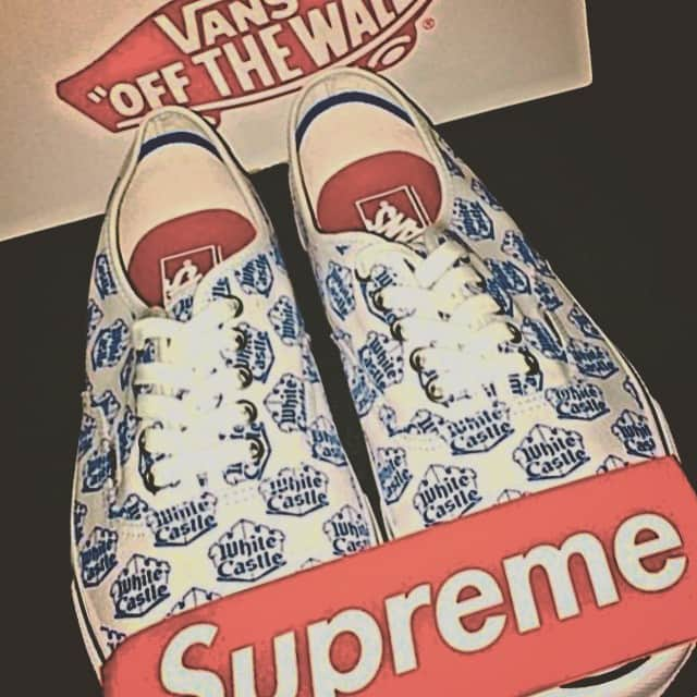 bobbyのインスタグラム：「good BLAND  two collaboration!!!!!! @vans @vans_usa @supremenewyork #vans #collaboration #shose #supreme」