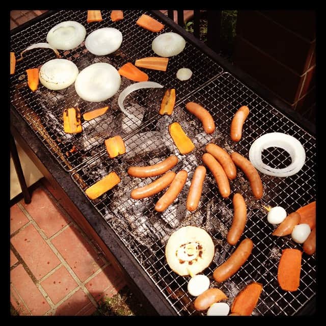 たにはらなつきのインスタグラム：「お昼はBBQ！」