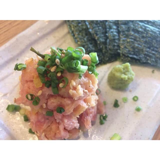 Washoku (和食) Japanese Foodのインスタグラム：「Do you about this dish 'Toro-Taku (とろタク)’? It is a kind of #fish paste composed of minced #tuna and #pickled #daikon radish. Roll it up with some dried #seaweed, and eat it with soy sauce.  Photo: Uo-kushi Sakura Saku Jinbo-cho 魚串さくらさく  #Japanese #food #cuisine #Japan #negitoro #sushi #makisushi #raw #washoku #traditional #和食 #日本 #食事 #ネギトロ #マグロ #寿司」