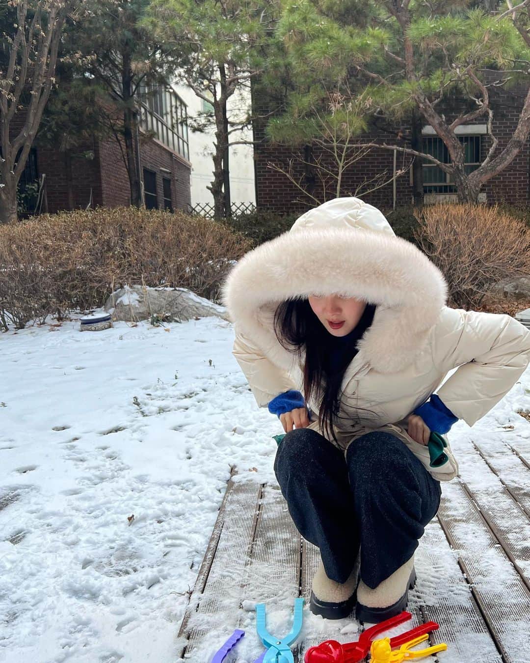 ソヒョンさんのインスタグラム写真 - (ソヒョンInstagram)「Christmas Eve🎄 눈오리 만들기🐤 . . . . . 망..」12月24日 11時50分 - seojuhyun_s