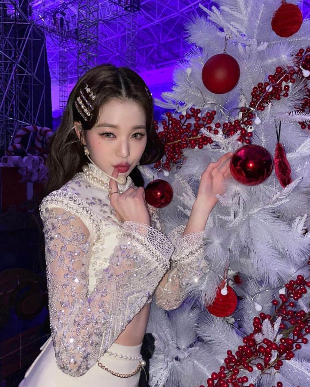 チャン・ウォニョンさんのインスタグラム写真 - (チャン・ウォニョンInstagram)「merry christmas everyone🎄  #IVE #JANGWONYOUNG #WONYOUNG #아이브 #장원영 #원영」12月24日 14時12分 - wonyoung__ive