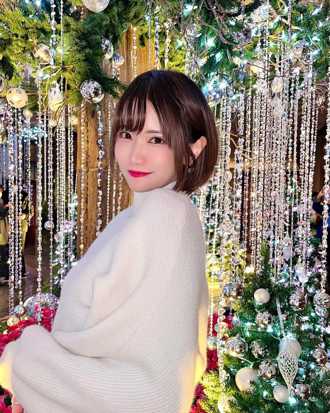 相良ましろさんのインスタグラム写真 - (相良ましろInstagram)「.  今日はクリスマスイブだね🫶  私は今年はおうちクリスマスです🎄 みんなはどう過ごすの？🎅 . .  #グランドハイアット東京 #イルミネーション #クリスマスツリー #grandhyatttokyo #都内イルミネーション #illumination #ootd #コーディネート」12月24日 15時12分 - mashiro_sagara