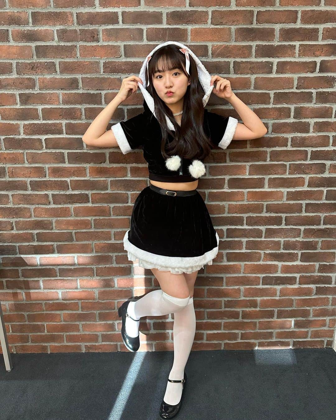 豊田留妃さんのインスタグラム写真 - (豊田留妃Instagram)「黒サンタ🐈‍⬛🤍  #メリークリスマス #christmas #サンタ」12月25日 14時28分 - runstagram_717