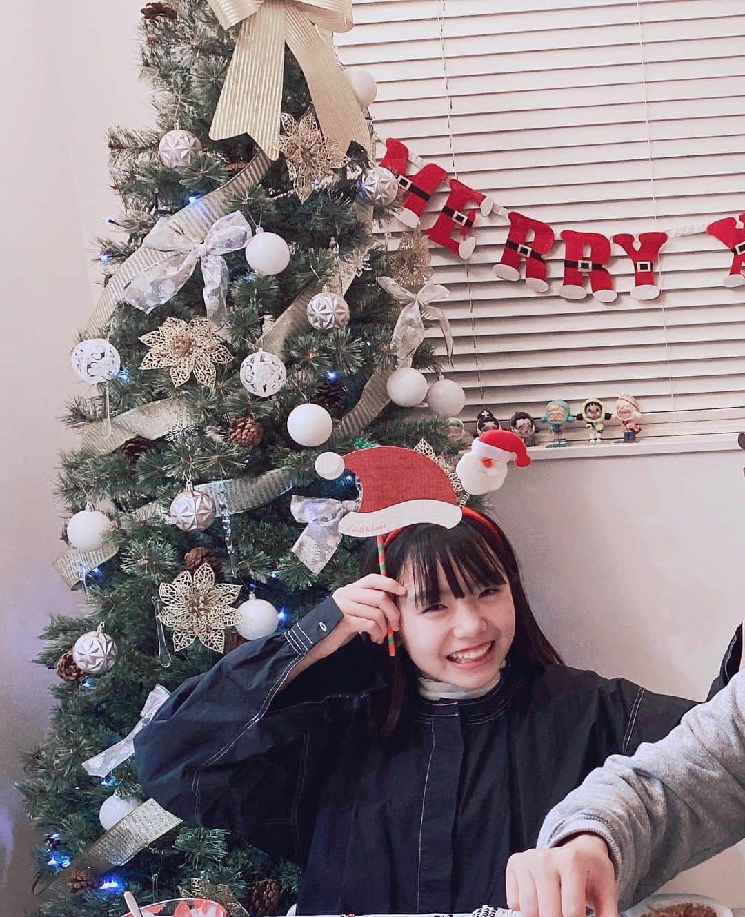 稲垣来泉さんのインスタグラム写真 - (稲垣来泉Instagram)「🎄 ❤️Merry Christmas！！💚 . . . #メリークリスマス #今年はプチケーキたくさん #🎄🎅」12月25日 20時29分 - kurumi_inagaki