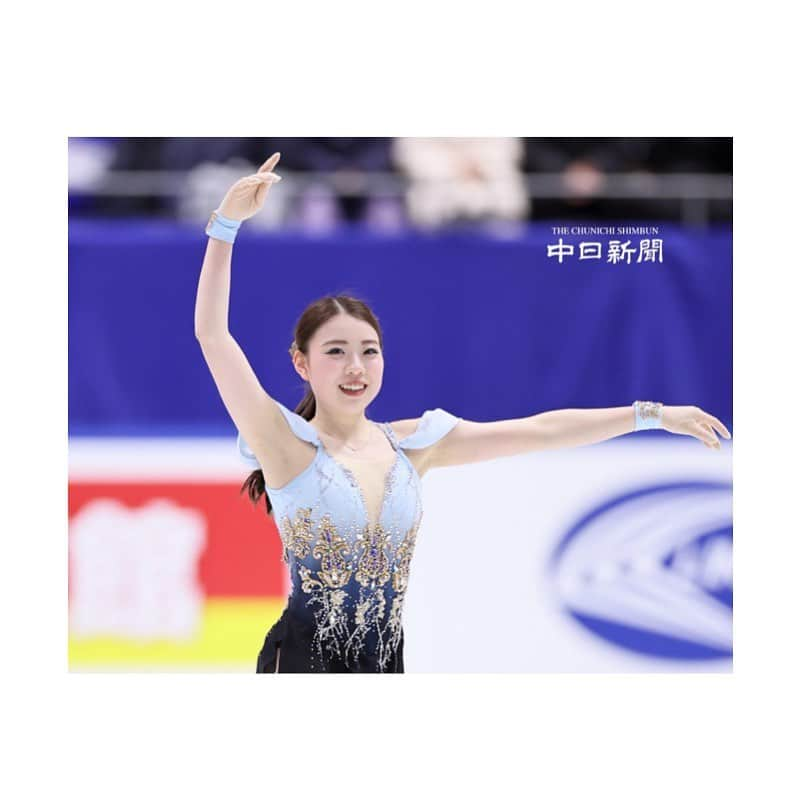 紀平梨花さんのインスタグラム写真 - (紀平梨花Instagram)「全日本選手権2022が終了しました！！ 目標としていた、ショートフリーノーミス、表彰台には登れませんでしたが、またこの大好きな大会に戻ってこられて本当に幸せでした🥹✨ 皆様温かいメッセージ、大きな拍手ありがとうございました😭💗 来年は怪我もなく健康で出場し、技術も、点数もびっくりするくらい大復活したいです‼😄💪🏻🔥 私はまだまだ頑張ります！！！😆🔥  皆様良いお年をお迎えください☺️✨✨ #全日本選手権2022」12月26日 12時15分 - rikaskate0721