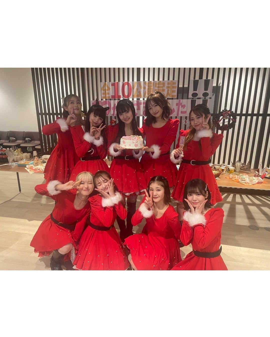 Girls²さんのインスタグラム写真 - (Girls²Instagram)「♡♡♡ 來亜です🤍 ⁡ Girls² Live Tour 2022 “Shangri-la” 全公演終了しましたー！ ありがとうございました😭 ⁡ 昨日はやり切った達成感でいっぱいでしたが、今は少し寂しいです笑 ⁡ このライブでお会いできた皆さんに感謝しています🙏💕 メンバーもありがとう！！ ⁡ 本当にありがとうございました！！ ⁡ #Girls2LiveTour2022Shangrila #皆さんありがとうございました #LoveGenic #そんなのずるいじゃん #ByeByeBye #UNCOOL #Girls2 #ガールズガールズ #小田柚葉 #隅谷百花 #鶴屋美咲 #小川桜花 #増田來亜 #菱田未渚美  #山口綺羅 #原田都愛 #石井蘭」12月26日 19時16分 - girls2_official