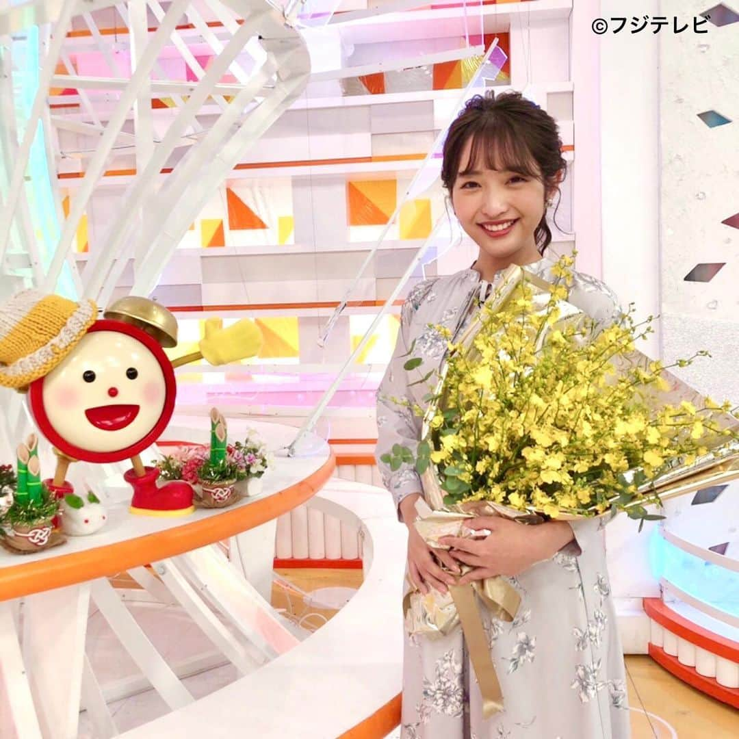 フジテレビ「めざましテレビ」さんのインスタグラム写真 - (フジテレビ「めざましテレビ」Instagram)「． まりのです😊 今年最後のお花コーナー🌼 今日は「オンシジューム」でした☺️  ドレスを着て踊っている女性のように見える…👀 ということで、躍動感のあるポーズをとってみました😶 来年のお花コーナーもよろしくお願いします❣️  #めざましテレビ #酒主義久  #藤本万梨乃  #お花コーナー #2022年ラスト #来年もよろしくお願いします #めざましテレビオンエアは #明日まで」12月27日 15時09分 - mezamashi.tv