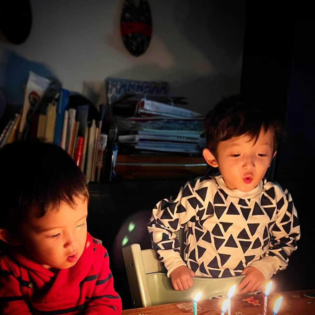 中村獅童さんのインスタグラム写真 - (中村獅童Instagram)「ひと月ぶりの我が家、 陽喜も5才になりました。  #久しぶり #夏幹 #陽喜 #獅童」12月27日 22時08分 - shido_nakamura