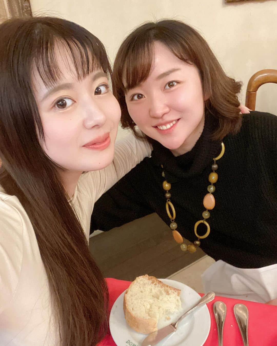 綾瀬りえさんのインスタグラム写真 - (綾瀬りえInstagram)「Good morning I went to restaurant ...