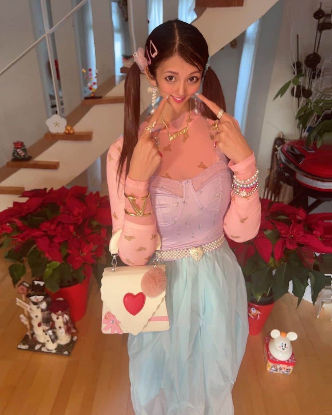 神谷麻美さんのインスタグラム写真 - (神谷麻美Instagram)「#お姫様 だよんっ💖👸💖🏰🌈💖✨   #パステルカラー 大好きっ💖🎠🎪💖🦄🌟💖✨」12月28日 17時45分 - asamice428