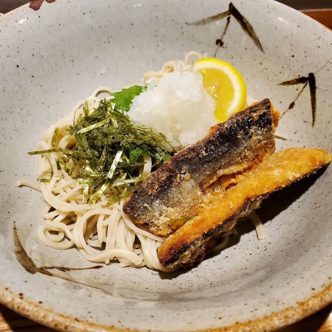 田畑竜介さんのインスタグラム写真 - (田畑竜介Instagram)「コチソバでランチ😋  車じゃなかったら飲みたかった😅  #福岡市中央区グルメ #福岡市  #そば #コチソバ #コチソバ天神店  #さんまおろしそば #ランチセット」12月28日 20時19分 - tabacchi_rkb