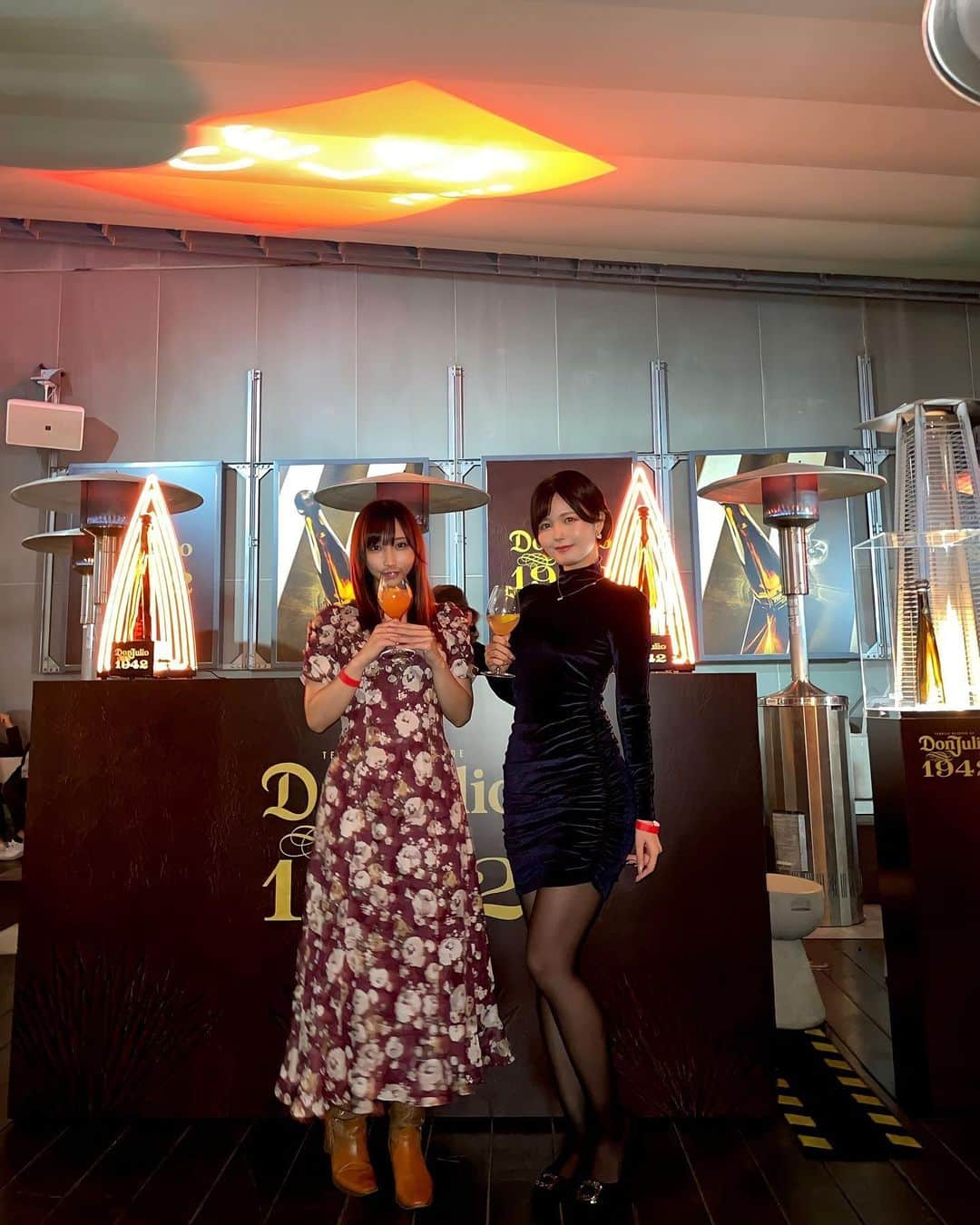 九条ねぎ あぴるさんのインスタグラム写真 - (九条ねぎ あぴるInstagram)「I went to the reception party with my friend raimu❤️ I love tequila!🍸  @donjuliotequila のレセプションパーティーにらいむちゃんと行きました💖 テキーラ大好き！美味しくてたくさん飲みました💕  会場がずっと行ってみたかった　@celavitokyo でめちゃめちゃ映え空間で楽しかった⁽⁽ଘ( ˊᵕˋ )ଓ⁾⁾✨✨  #celavitokyo #tokyo #shibuya #japanesegirl」12月29日 17時31分 - negi_kujyo