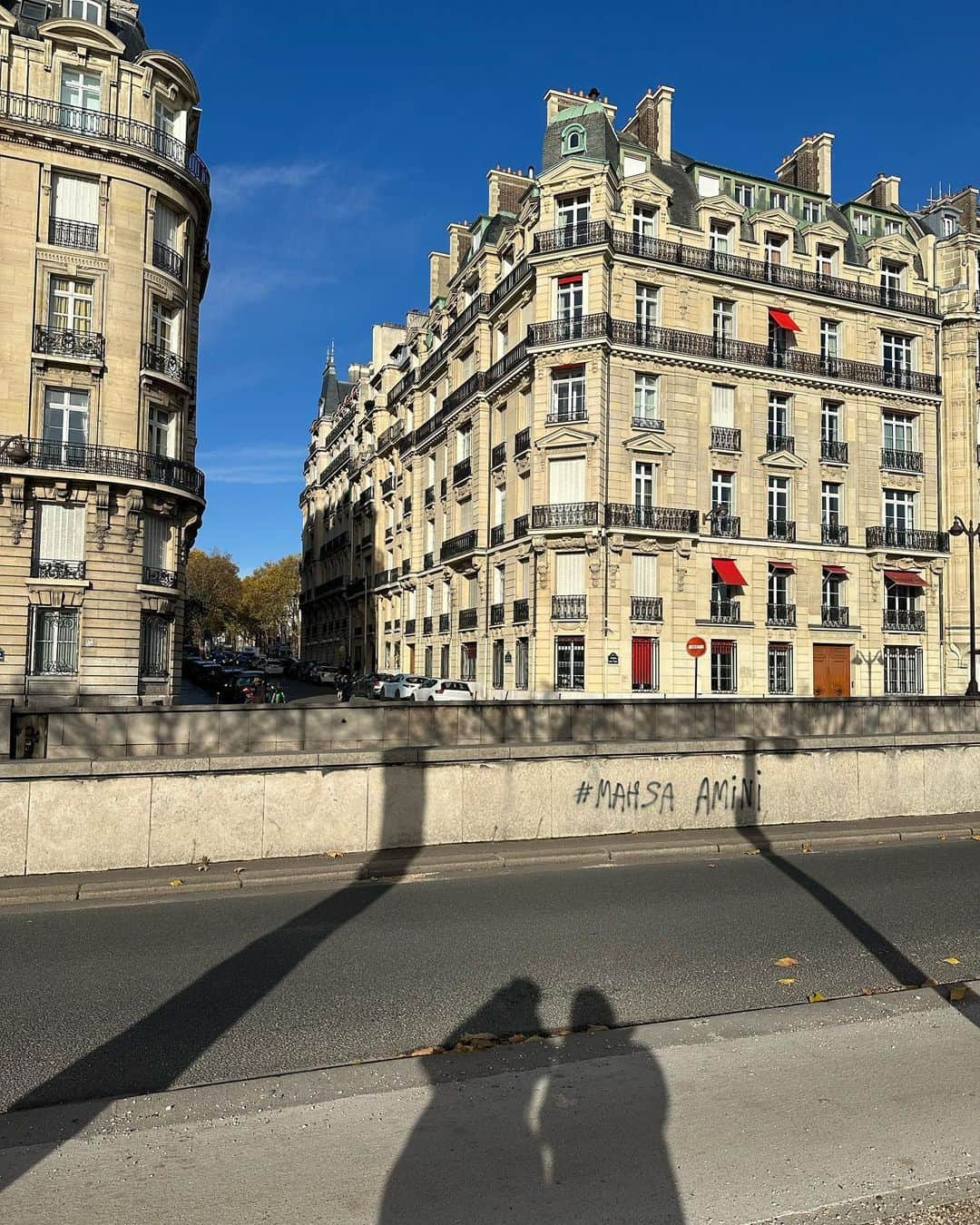 丹羽仁希さんのインスタグラム写真 - (丹羽仁希Instagram)「First time in Paris 🇫🇷✨  遅くなりましたがヨーロッパ旅を載せようかと☺️ 初めてだったので定番のエッフェル塔と クロワッサンばかりです笑　#ザ観光客笑　#paris」12月29日 20時39分 - __niki22