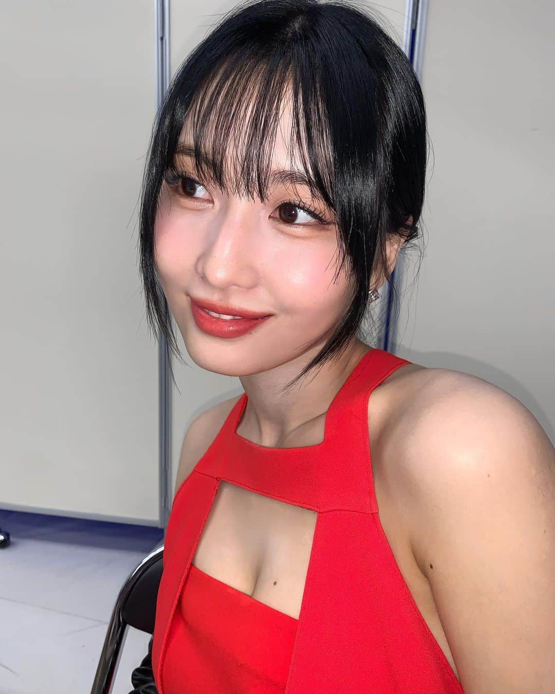 ももさんのインスタグラム写真 - (ももInstagram)「🐈‍⬛💄」12月30日 14時48分 - momo