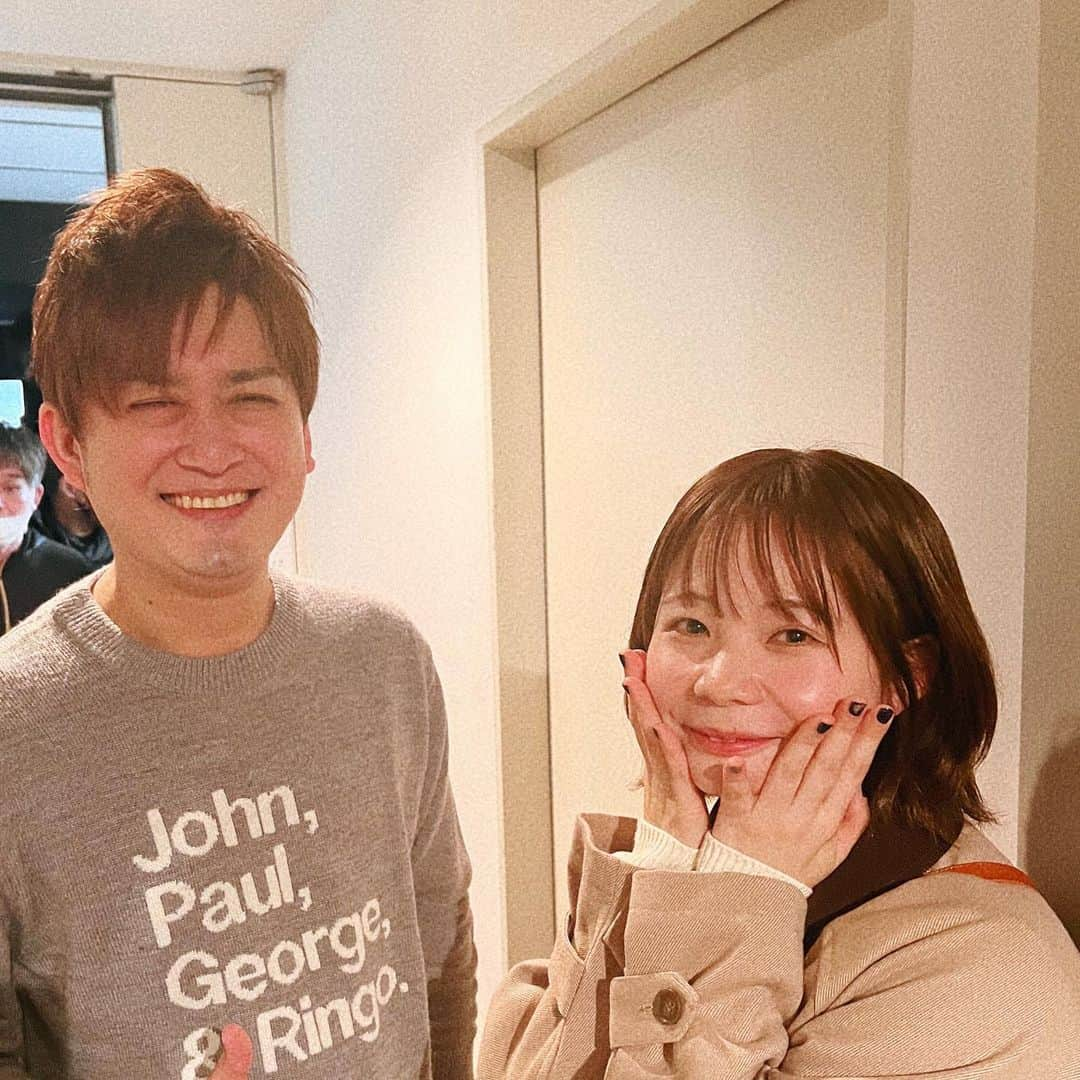 真奈さんのインスタグラム写真 - (真奈Instagram)「第16回SMAホープ大賞 審査員をさせて頂きました！  だーりんずさん優勝おめでとう 御座いました🎊✨ 聞いたことない日本語が 飛び交ってました😂  年の瀬に沢山笑ってハッピーです！ 笑い締めです☺️ 皆様お疲れ様でした☺️  こんにちはまさのりさん🥺 いつも優しいAMEMIYAさん🥺  #ホープ大賞　#sma」12月30日 20時00分 - manatmnt0116