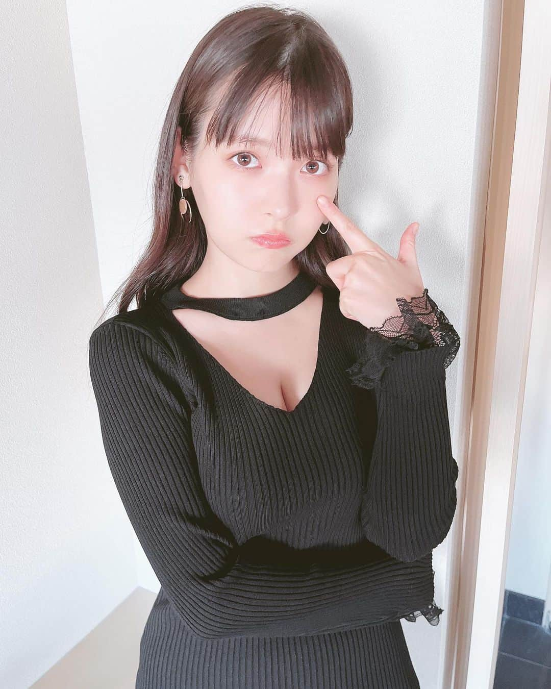 上坂すみれさんのインスタグラム写真 - (上坂すみれInstagram)「大晦日ですね〜！ 2022年、夢のようなご縁を沢山いただきました！みなさま、本当にありがとうございましたヾ(*´∀｀*)ﾉ 来年も、一緒に楽しい時間を過ごせたらうれしいです！  #上坂すみれ」12月31日 19時27分 - uesaka_sumire