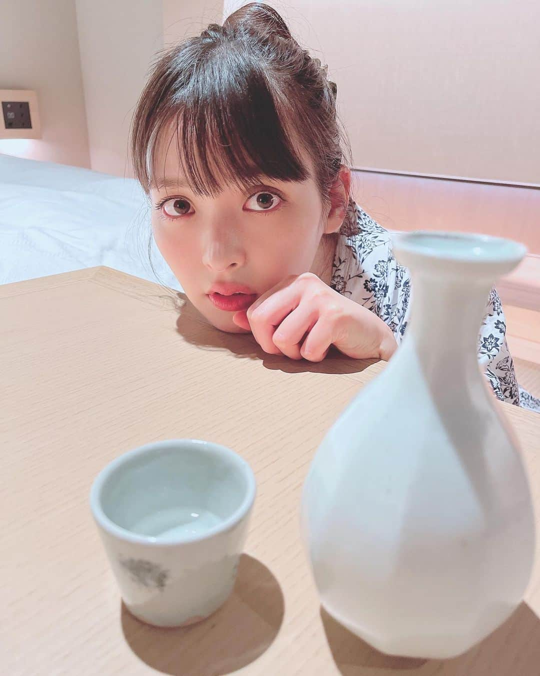 上坂すみれさんのインスタグラム写真 - (上坂すみれInstagram)「大晦日ですね〜！ 2022年、夢のようなご縁を沢山いただきました！みなさま、本当にありがとうございましたヾ(*´∀｀*)ﾉ 来年も、一緒に楽しい時間を過ごせたらうれしいです！  #上坂すみれ」12月31日 19時27分 - uesaka_sumire