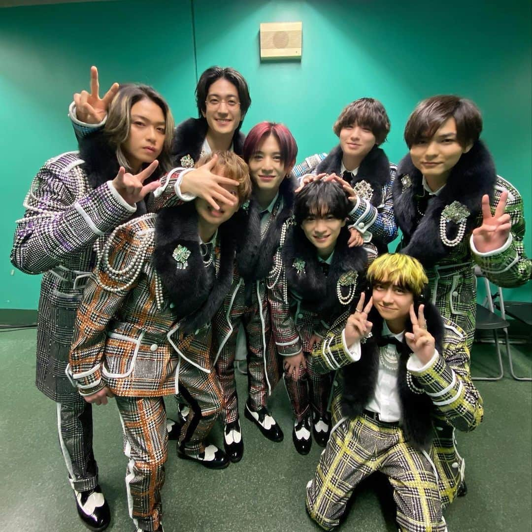 Hey! Say! JUMPさんのインスタグラム写真 - (Hey! Say! JUMPInstagram)「⁡ ⁡ 今年もありがとう！🐯 来年もよろしくね！🐰 ⁡ #山田涼介 #知念侑李 #中島裕翔 #有岡大貴 #髙木雄也 #伊野尾慧 #八乙女光 #薮宏太 #HeySɑyJUMP #JUMPのいんすた #ジャニーズカウントダウン #今年もありがとう #来年もよろしくね」12月31日 23時48分 - heysayjump_official