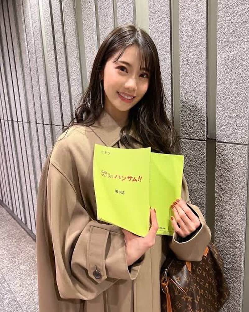 鈴木ふみ奈さんのインスタグラム写真 - (鈴木ふみ奈Instagram)「2022年ありがとうございました✨  グラビアではサイゾーの表紙から始まり、まさか人生でする事がないと思っていたショートカットで週プレさんに撮り下ろしグラビアが掲載されたり、更にはフィットネスの雑誌ターザンにもグラビアで登場できたりできました😳🫧  またずっと勉強してきた演技も少しずつ形になってきて、 ドラマや映画にも1番多く出れた年でした😌🎥  新しい可能性を求めてポーカーの番組やイベントにも積極的に挑戦しました♡♢♧♤  様々なジャンルの方と交流するため、プール撮影会やコミケなどにも頻繁に参加できました✨  このように新しい事に沢山挑戦でき、リリースイベントでは完売が続き、2022年は嬉しい締めくくりになりました...💓  いつも応援して下さってる皆様本当にありがとうございます😊  2023年も鈴木ふみ奈についてきて下さい✨」12月31日 23時59分 - fuminasuzuki