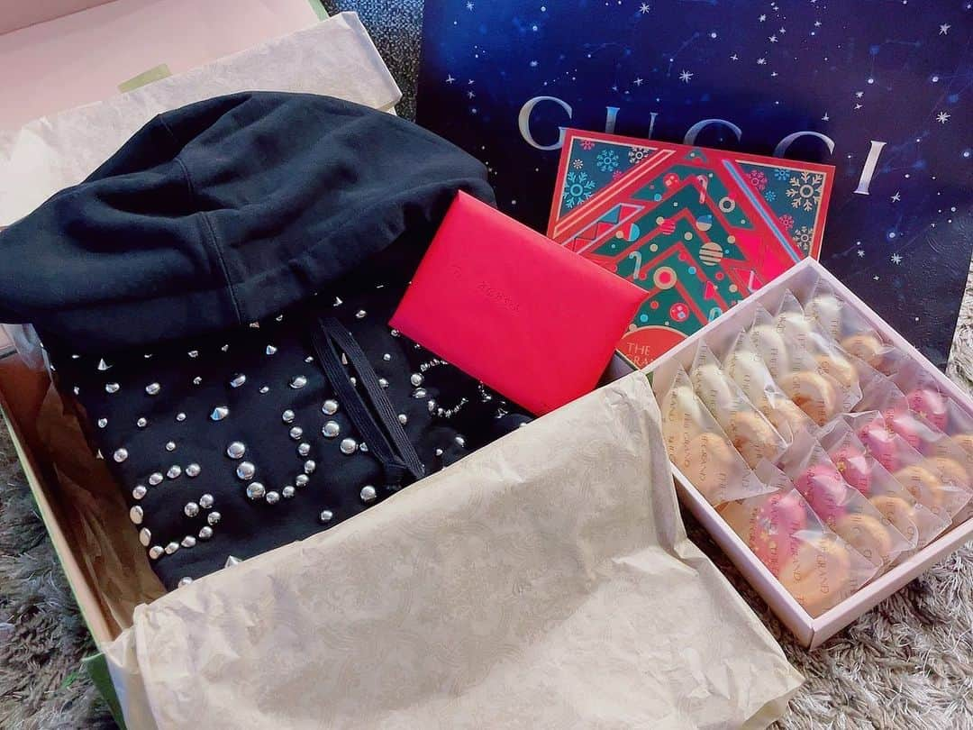 相沢みなみさんのインスタグラム写真 - (相沢みなみInstagram)「届いたプレゼント達🥺🎁 . 沢山ありがとう😭❤️ . #相沢みなみ」1月1日 5時31分 - epoint2016