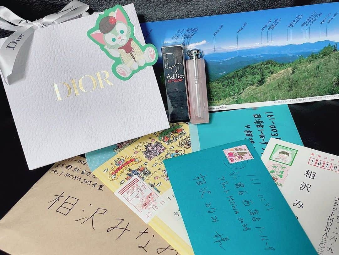 相沢みなみさんのインスタグラム写真 - (相沢みなみInstagram)「届いたプレゼント達🥺🎁 . 沢山ありがとう😭❤️ . #相沢みなみ」1月1日 5時31分 - epoint2016