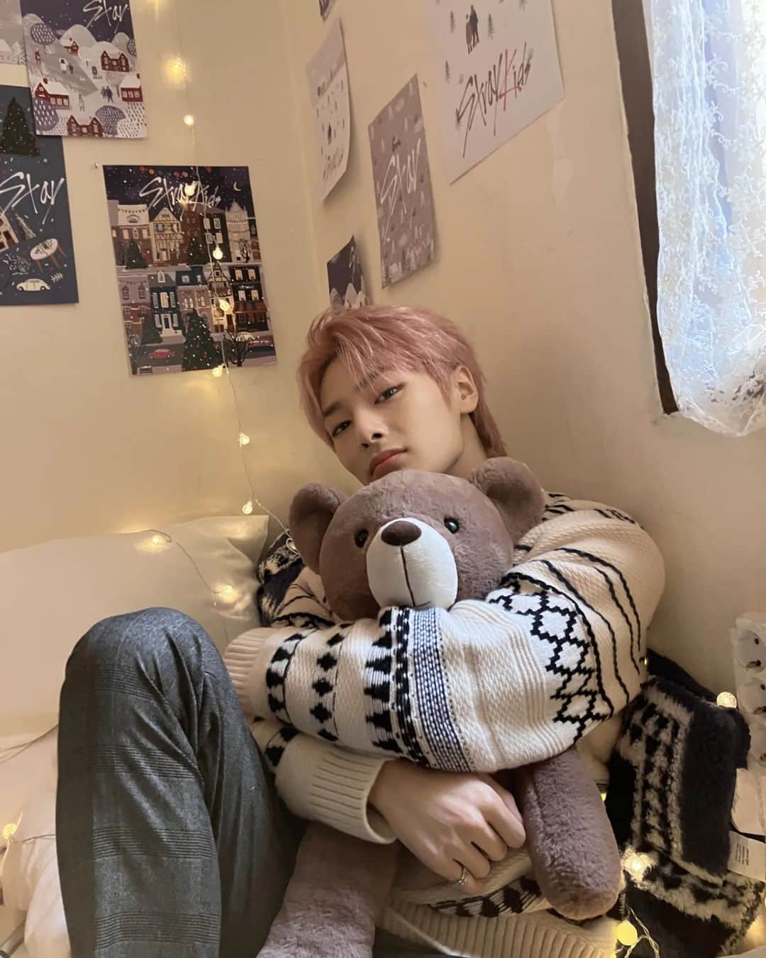 Stray Kidsさんのインスタグラム写真 - (Stray KidsInstagram)「💕🧸💕 #StrayKids#STAY#IN스타그램#🦊」1月2日 18時42分 - realstraykids