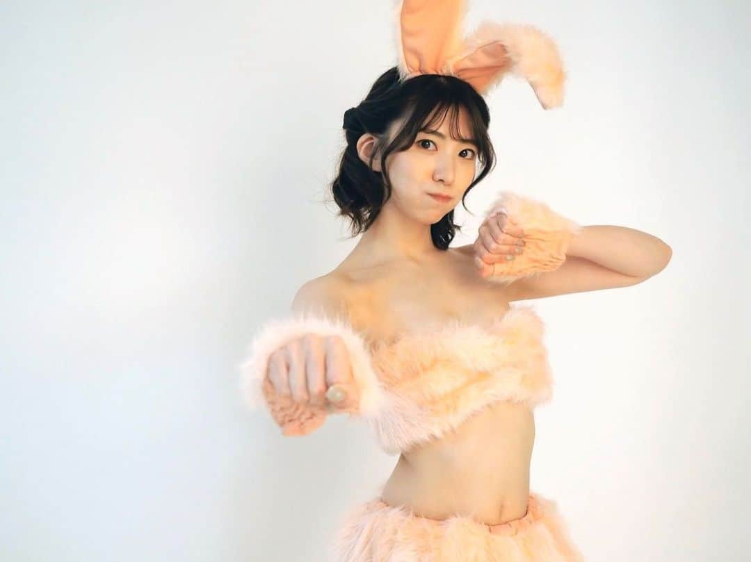 山岸逢花さんのインスタグラム写真 - (山岸逢花Instagram)「明けましておめでとうございます🐇！ . . 今年も縁を大切に、たくさん挑戦して ときにはたくさん遊んでメリハリつけて みんなでいい年を過ごせるように わたしも去年よりももっと頑張ります！ やるぞ〜〜〜！！！ . . . 今年もよろしくお願いします ꪔ̤̮ 𓈒 𓏸 𓐍 . . . . #山岸逢花 #あいぱん #AV女優 #AV #aikayamagishi」1月4日 10時40分 - ayakayamagishi_