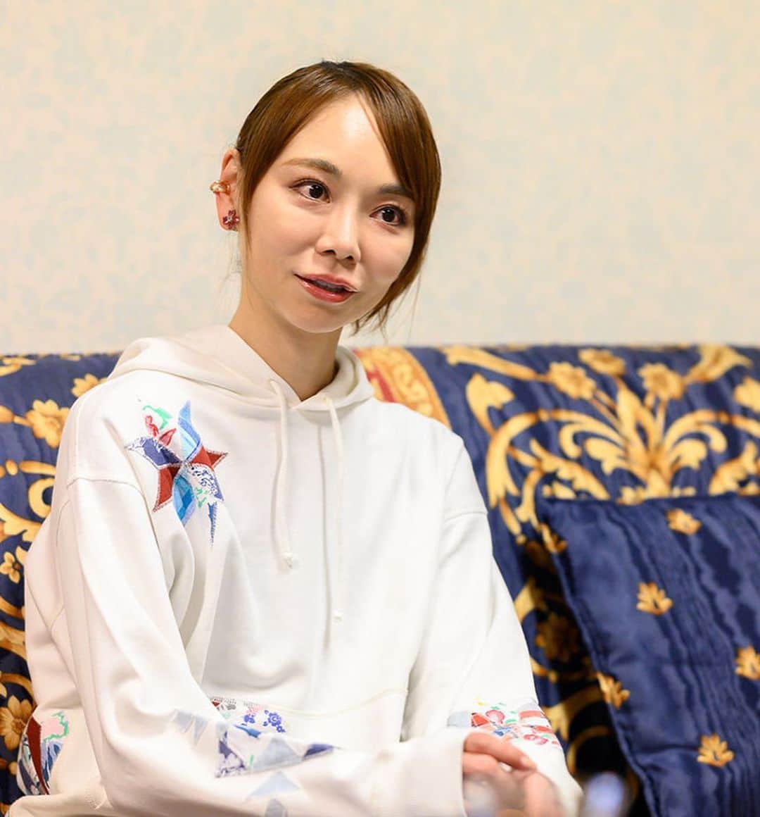 上野水香さんのインスタグラム写真 - (上野水香Instagram)「NBS news  Interview   https://www.nbs.or.jp/webmagazine/articles/20230104-03.html  Photos @snyeek」1月4日 12時38分 - mizukaueno