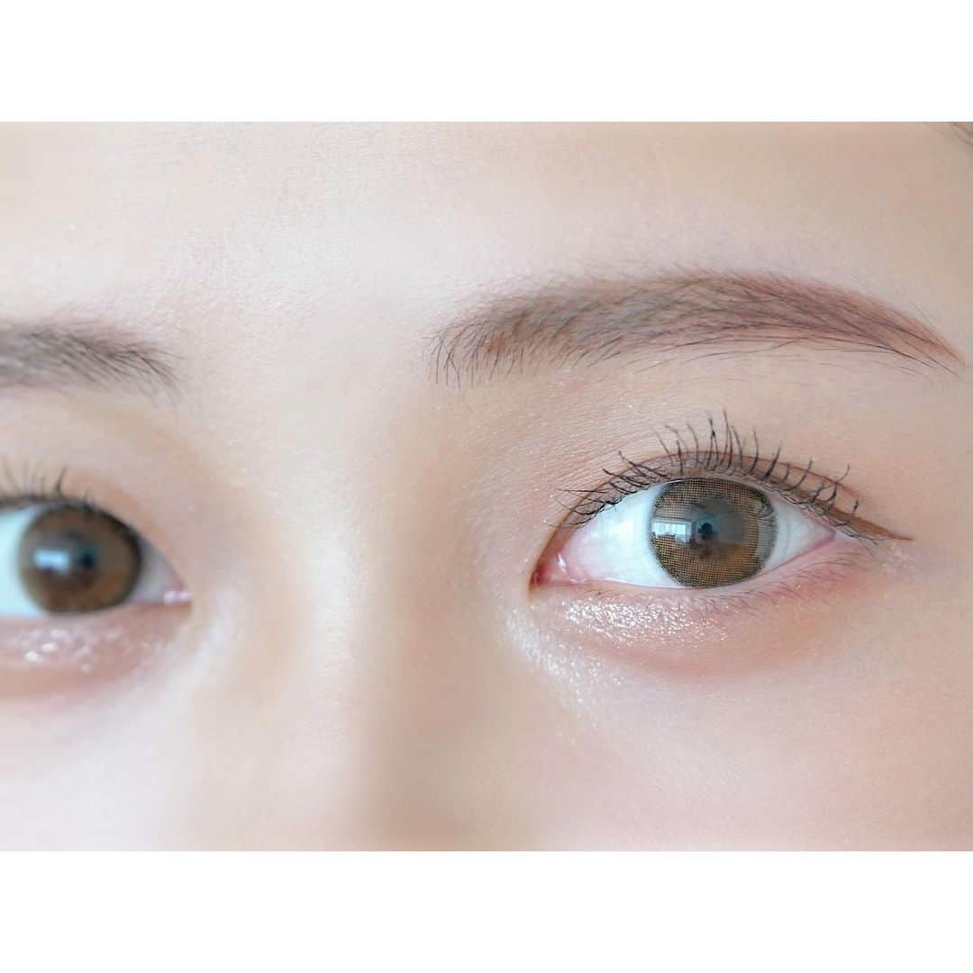 石井美保さんのインスタグラム写真 - (石井美保Instagram)「娘は今日は @lumieu_official のシナモンブラウンでお出かけしました。シナモンブラウンの方が娘的には裸眼からの変化があるようで(クリア感がこっちの方が出るそう)、シナモンブラウンの注文をお願いされました。 ナチュラルに盛れて大満足！今までのカラコンで一番気に入ってくれたそうで、母的にはガッツポーズ✊🏻 マツパかけたらいいのにって毎回言うんだけど、ナチュラル派なのでなかなかサロンに来てくれない😅#ルミエユー#シナモンブラウン#欲しいのは大人の透明感#カラコン#ナチュラルカラコン」1月4日 13時14分 - miho_ishii