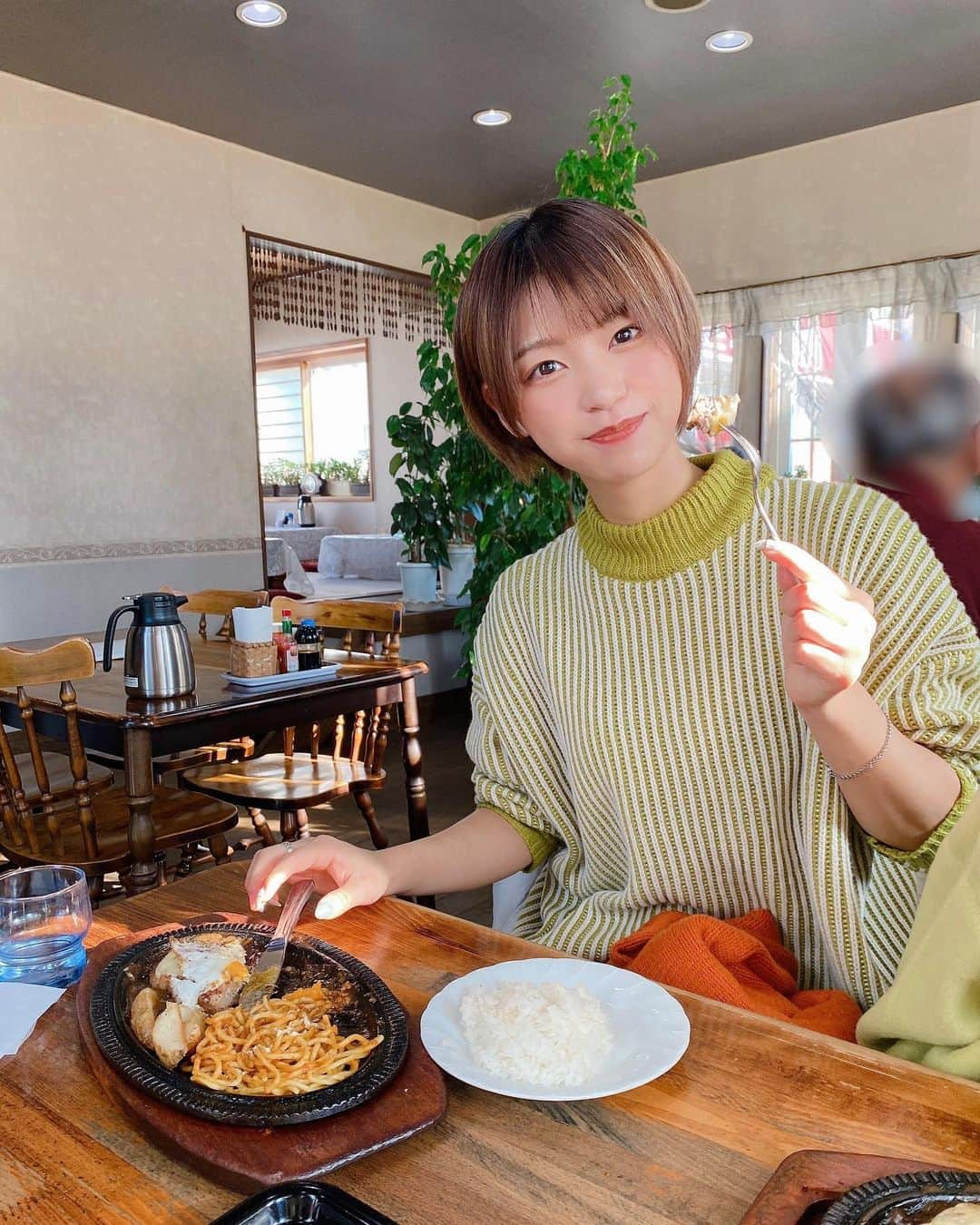 小坂田純奈さんのインスタグラム写真 - (小坂田純奈Instagram)「地元の釧路でランチ☺️❤️‍🔥  ドリーム初めて行ったけど美味しかった！ スパカツ食べたかったけどお腹と相談してハンバーグにした(笑)  また帰ってきたら行きたいなあ💭  #釧路グルメ #釧路ランチ #レストランドリーム #ドリーム #釧路カフェ #釧路観光 #ショート女子」1月4日 21時26分 - official_junata