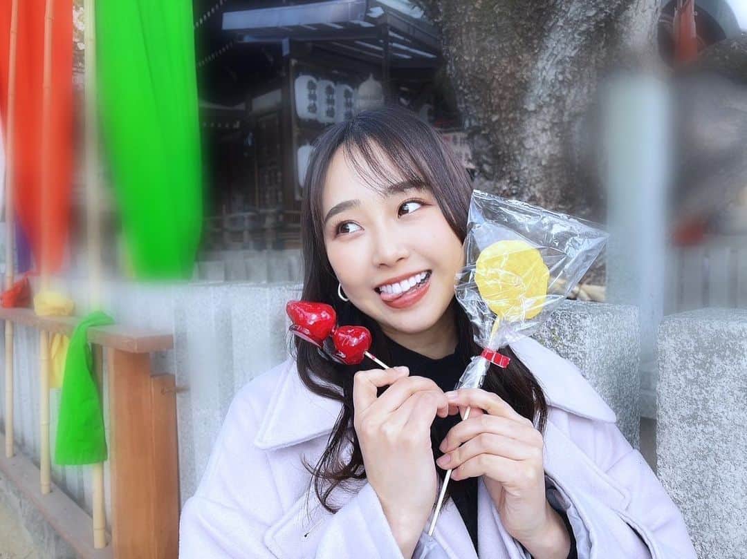 加藤夕夏さんのインスタグラム写真 - (加藤夕夏Instagram)「⁡ ⁡ ⁡ 初詣⛩🐰 ⁡ ⁡ ⁡ おみくじ、大吉だった！ 幸先いい☺️ みなさんはー？！⭐️ ⁡ ⁡ #2023 #happynewyear #初詣 #うかしふく #神社 #出店でてた🍓 #御朱印ももらいました♡ #卯年」1月4日 22時17分 - uuka_nmb