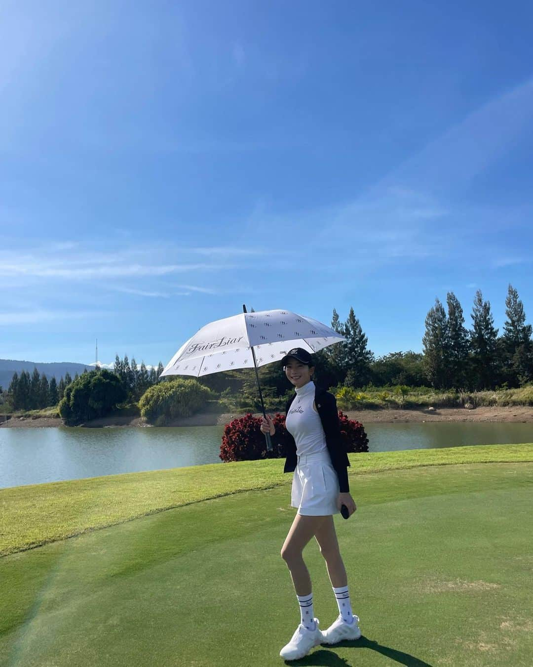 チョン・ジユさんのインスタグラム写真 - (チョン・ジユInstagram)「#⛳️ #fairliar」1月5日 10時37分 - xjiyux