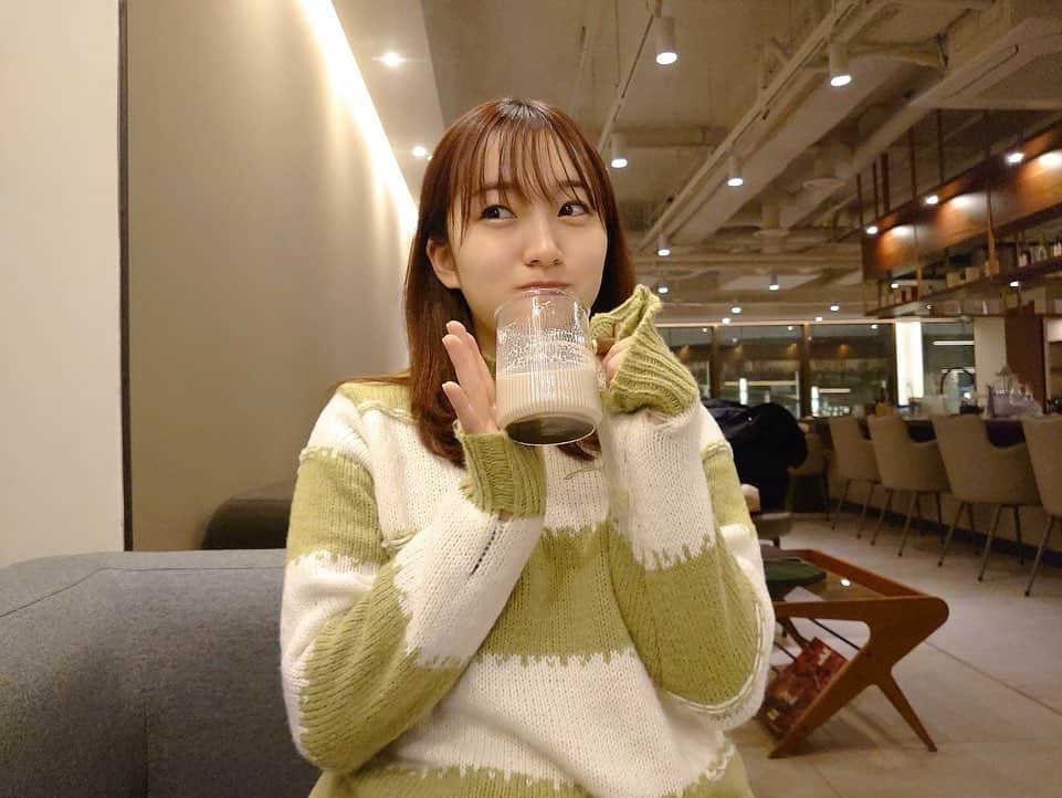 田島芽瑠さんのインスタグラム写真 - (田島芽瑠Instagram)「ほうじ茶ミルク美味しかった〜☕️  珍しくカフェ活した日♡ 明日いっぱいインスタ更新します！楽しいお正月でした✌️」1月5日 20時59分 - meru_chan_official