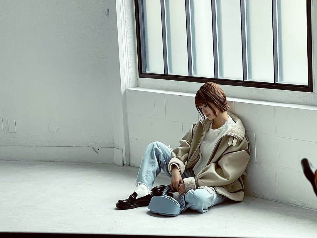 樋口日奈さんのインスタグラム写真 - (樋口日奈Instagram)「お知らせです！ 「FINEBOYS 2023年2月号」 本日発売です！宜しくお願いします📸」1月7日 13時44分 - higuchi_hina_official