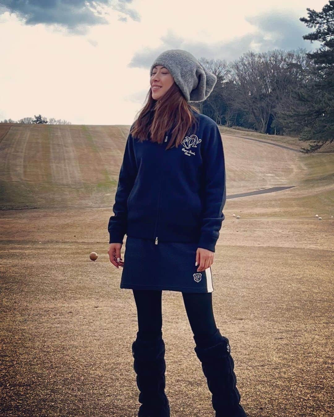 瀧本美織さんのインスタグラム写真 - (瀧本美織Instagram)「⛳️ 父と念願のゴルフ。 私はウエアから入るタイプです👼🏻←大事！笑  @zoygolf あったかくて可愛い♡  思い出深いコースデビューとなりました！ お父さんありがと😚   #golf」1月7日 15時01分 - mioritakimoto_official