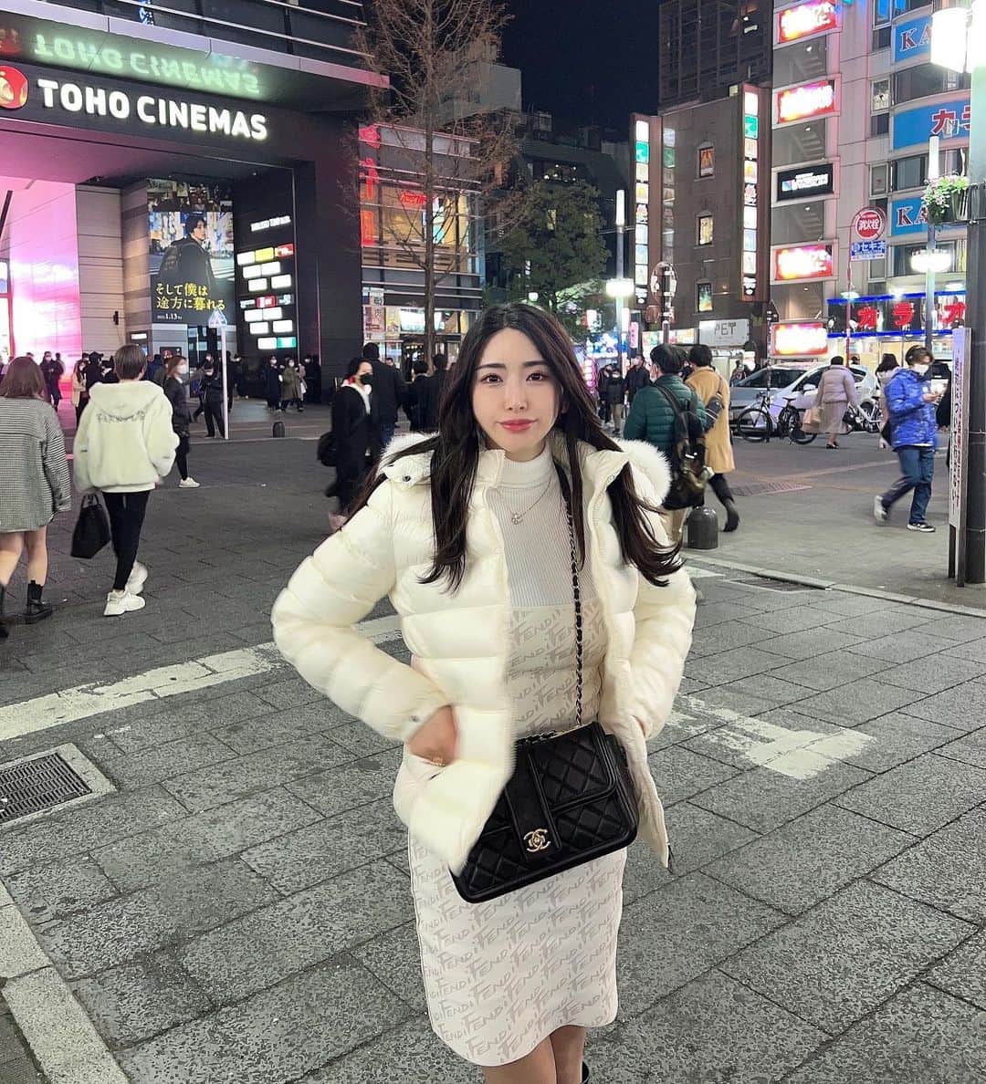 南杏奈さんのインスタグラム写真 - (南杏奈Instagram)「⛄️🤍  #歌舞伎町 #新宿 #tohoシネマズ #アバター #アバターウェイオブウォーター」1月8日 18時37分 - anna1031__