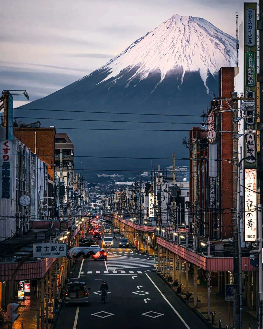 deepskyさんのインスタグラム写真 - (deepskyInstagram)「Happy New Year from Japan 🇯🇵 . . Mt. Fuji is a special mountain, so it often appears on New Year's things. I've photographed it about  7 years. These are my fav.  . 新年明けましておめでとうございます。新年初投稿なので、お気に入りの富士山の写真です。今年もよろしくお願いいたします。 . . #mtfuji #japan #newyear #discoverer #nature #earthpix #beautifuldestinations #hakone #shizuoka #yamanashi #富士山 #日本 #写真」1月8日 20時11分 - _deepsky