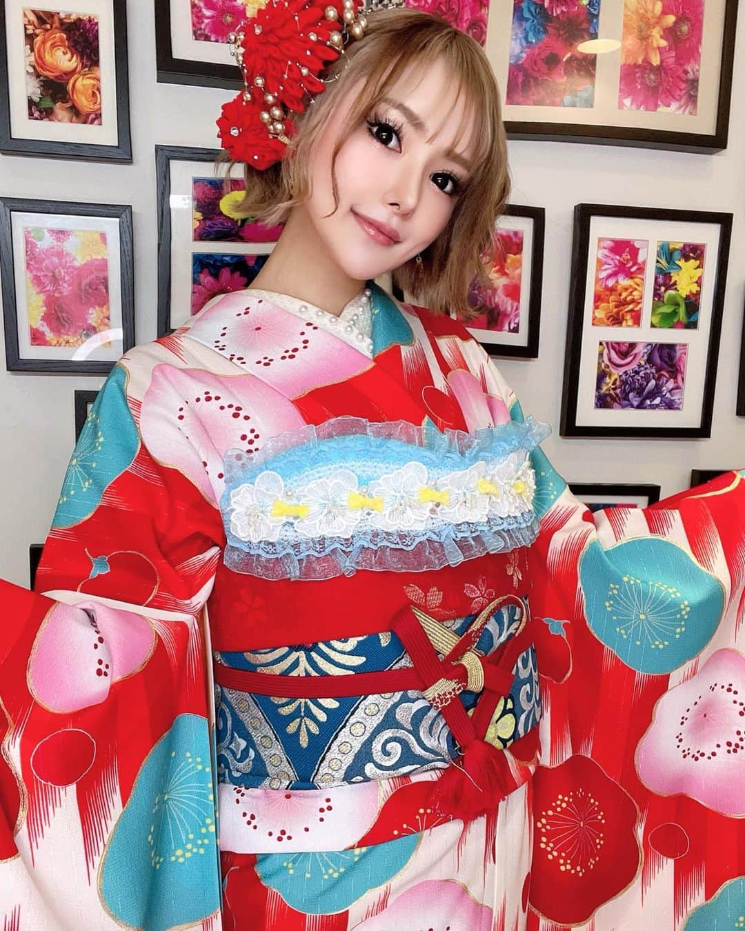 葉月芽生さんのインスタグラム写真 - (葉月芽生Instagram)「新成人の皆さま🎓👘💐 おめでとうございます！！🎉㊗️  やっと大人の仲間入り👍🏻 ̖́-  どんどんそれぞれの夢に向かって進んでください☺️🌸🌈✨  #成人  #成人式  #祝  #成人の日  #おめでとう」1月9日 19時00分 - mei_hazuki