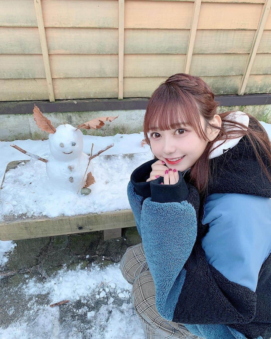 大盛真歩さんのインスタグラム写真 - (大盛真歩Instagram)「⛄️🤍  雪だるまと遭遇した！！  この前の草津ロケの時のオフショット〜🐴   #群馬  #草津  #草津温泉  #ロケ  #ゆき  #雪だるま  #雪  #オフショット  #⛄ #instagood  #winter  #snowwhite  #photo  #instadaily」1月9日 19時21分 - maho_usagi