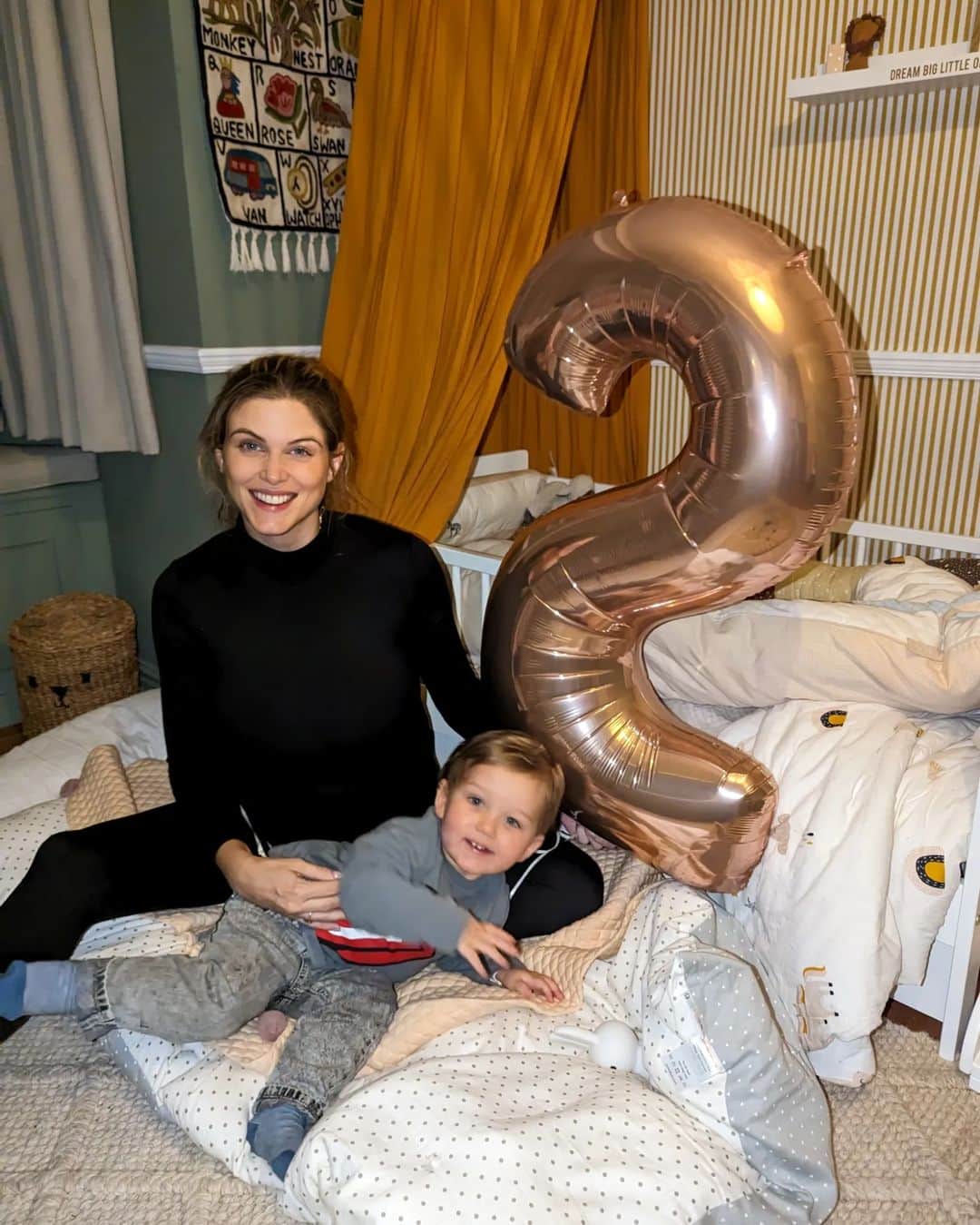 Ashley Jamesさんのインスタグラム写真 - (Ashley JamesInstagram)「My baby boy is 2. 🥺🎈  What can I say? Motherhood has been a bigger journey than I ever could have imagined, but through all the highs and lows of it, my love for Alfie has been constant.  He's just the best and it's just a joy to create a tiny human and watch them grow and experience life for the first time. Watching his personality develop is the most incredible thing in the world, and I feel so lucky to be his mama.  Here's some things about Alfie I love: That he's always counting on his fingers. He loves numbers and can count up to 100. His favourite number is 91!   The way he says 'hello' and 'gruffolo' (gucky-lo). Those two words alone melt my heart.  The way he asks for a magic kiss everytime he bumps himself. Sometimes he just pretends he has a "poorly eye" so he can have the magic kiss.  How excited he gets when his daddy walks into the room after leaving.  How excited he gets to run through to our room and wake us up in the morning... Even when that's at 3am. 🤪   His love of books and how excited he gets when we go to the library. I hope he always stays eager to learn.  The way he loves all his people - both his family, his childcare providers, and all the little people he's become friends with.   The way he says 'baby' and kisses my tummy every day.  The way he always wants mama. I'm his safe place and his home. It makes me feel so proud and privileged and I hope I always hold that space in his heart. 🙏❤️  It's funny celebrating his 2nd birthday as I always presumed by now I'd have it all figured out. That he'd have slotted into place somehow... But I still feel like a new mum. Proud of the days I manage to juggle it all and make it all work. Still learning.   The last 12 months have just got better and better, and I can't wait to watch him become a big brother.  Thank you to all of you guys for being on this crazy journey with me. Honestly you've gotten me through so many moments, and it's such a joy to be able to show the highs and lows.  Happy birthday Alfie. 🙏❤️」1月10日 5時42分 - ashleylouisejames