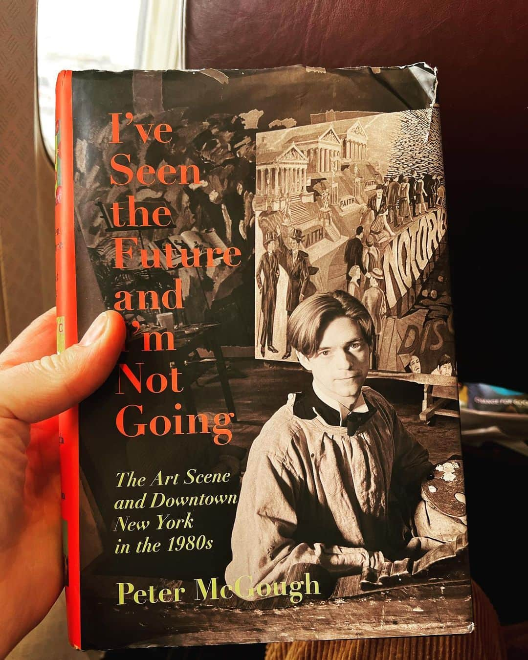 アラン・カミングさんのインスタグラム写真 - (アラン・カミングInstagram)「One of my many favourite things about doing lots of traveling is reading lots of books. Here are some of my recent faves…」1月10日 17時17分 - alancummingreally