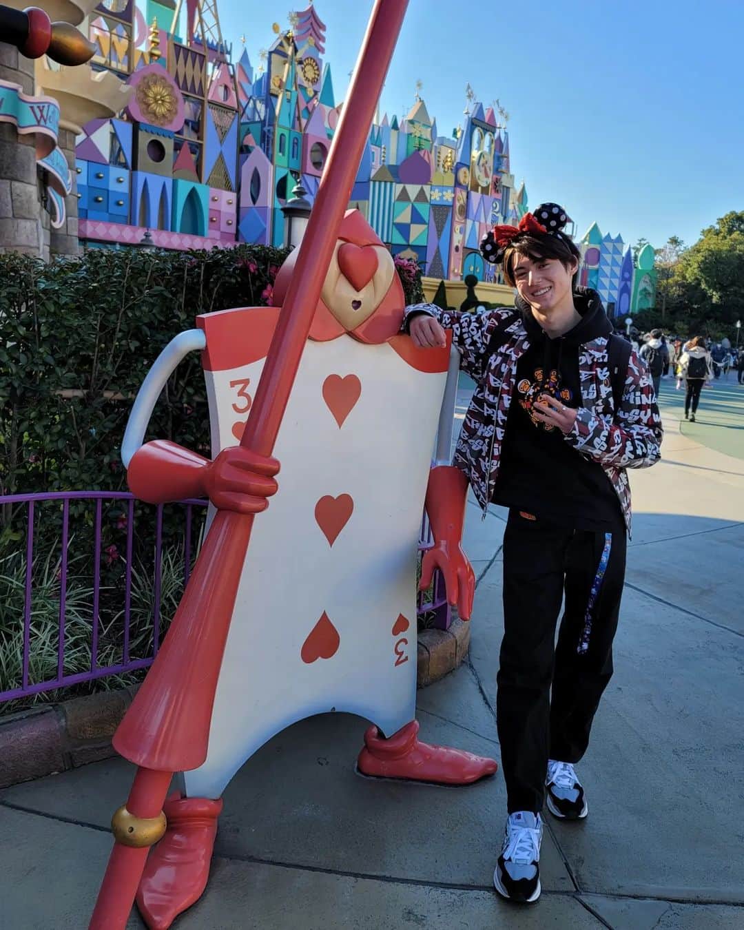 翔さんのインスタグラム写真 - (翔Instagram)「初めて東京ディズニーランド行った。パークデビューシール貰えばよかった。⁡ ⁡Went to Tokyo Disneyland for the first time. I should’ve got the first visit sticker 🤦‍♂️ ⁡ ⁡⁡ ⁡#ディズニー #minnie #家族旅行」1月10日 21時35分 - sho0509official