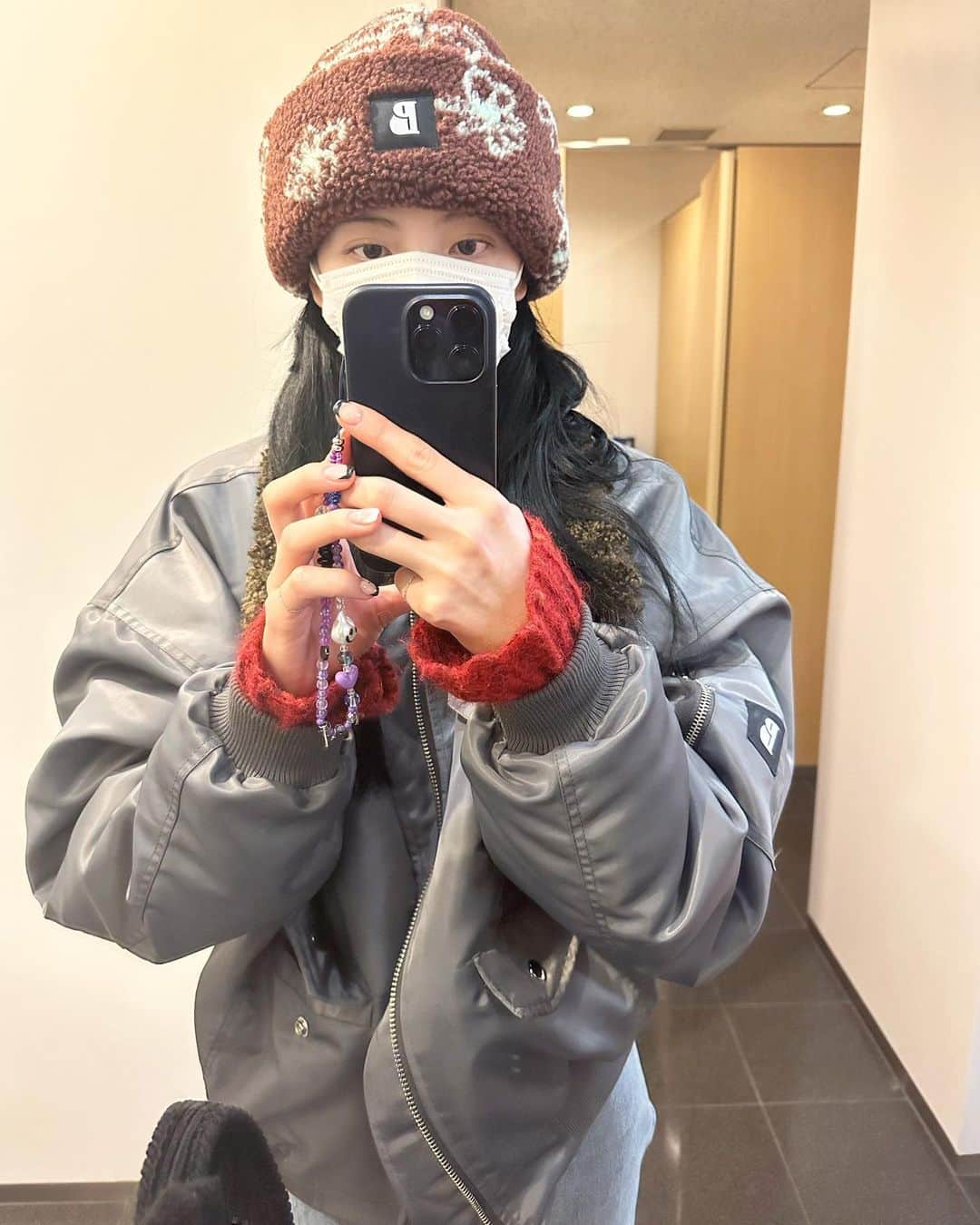 知英さんのインスタグラム写真 - (知英Instagram)「잘 들여다보니 언제나 따듯했던 내 겨울」1月10日 23時09分 - kkangjji_
