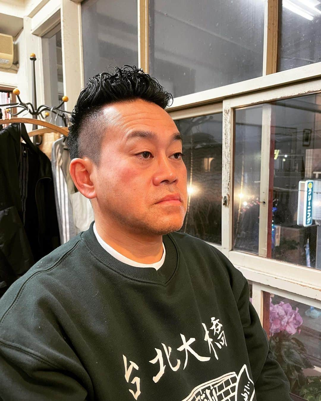 杉本知香さんのインスタグラム写真 - (杉本知香Instagram)「大輔さん、今年初散髪✂️✨ 今週の、満天☆青空レストランで 私の地元静岡県湖西市の(実家からチャリ10分くらい) 「伸東ヒラメ」だそうです！ 大輔さん、めちゃくちゃ美味しかった！って大絶賛してたのでオンエアが嬉し楽しみです😆  #中目黒美容室 #宮川大輔#イッテQ#あんぎゃー #青空レストラン #満天青空レストラン  #伸東ヒラメ #静岡県湖西市」1月11日 18時33分 - sugimotoc